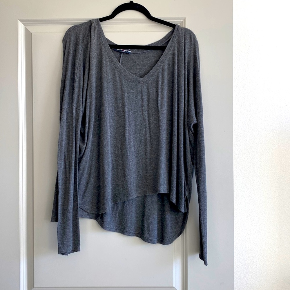 Long sleeve grey v-neck